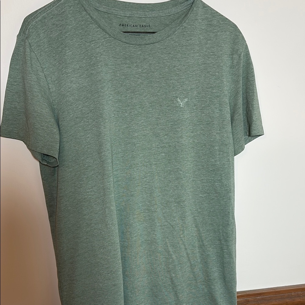 American Eagle Outfitters Green Short Sleeve Tee
